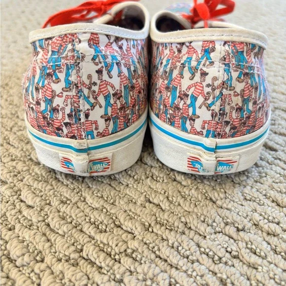 Colorful Where’s Waldo Vans Sneakers with Red Laces, size 10.5 - Picture 2 of 7